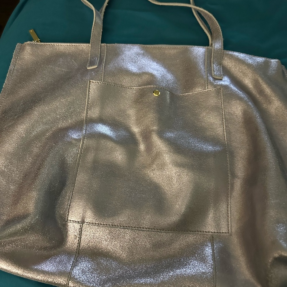 G.I.L.I. Purple and Gold Tote Bag with Luxurious Metallic Finish